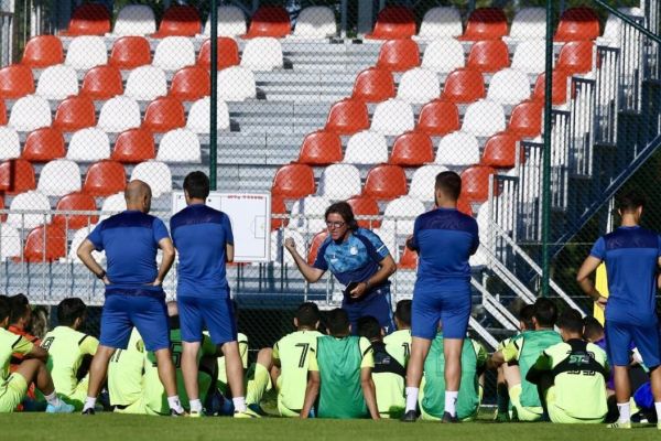 استایل معلم گونه ساپینتو در تمرینات استقلال