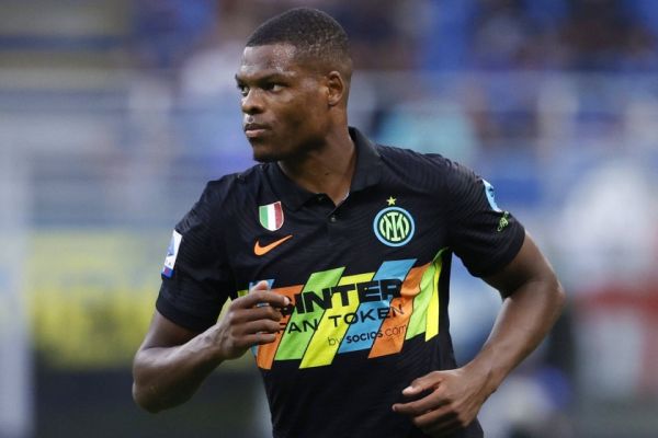  رقابت چلسی و منچستر یونایتد بر سر جذب یک مدافع کناری مطرح