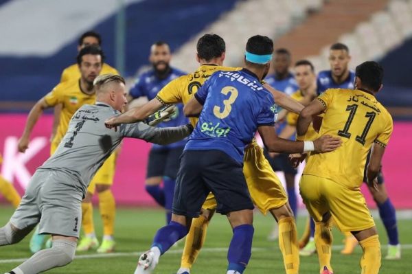 کارگرجم خوب شد استقلال به یک تیم گردنکلفت خورد سپاهان یا پل میشود یا سد راه