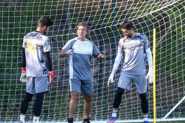 رشیدی ساپینتو ثابت کرد برای قهرمانی آمده است جام جهانی دروازه استقلال را بیمه میکند