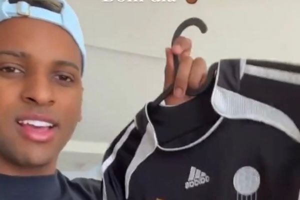  ستاره برزیلی و پیراهن‌های رئال مادرید که به عنوان هوادار داشته است   عکس