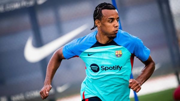  چه شد که خرید جدید بارسلونا به جای چلسی از تیم ژاوی سر درآورد