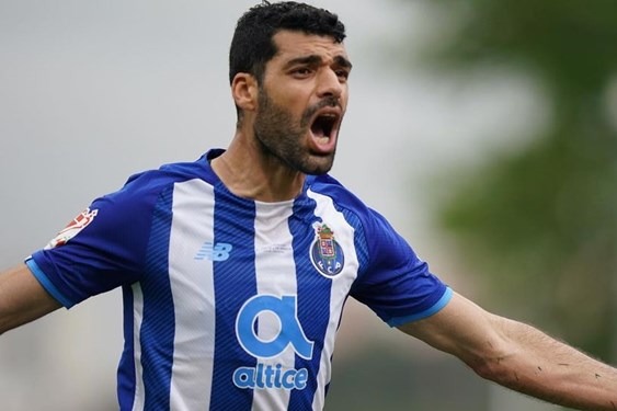 چشم امید پورتو به درخشش طارمی؛ ستاره ایران دوباره تیتر مطبوعات شد عکس