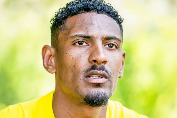 خبر بد دورتموند؛ سرطان مهاجم تازهوارد بدخیم است