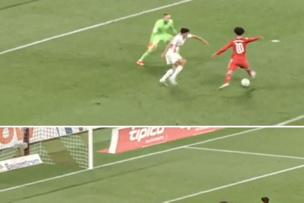 عکس؛ وقتی ستاره بایرن مونیخ مدافع و دروازهبان حریف را فریب داد