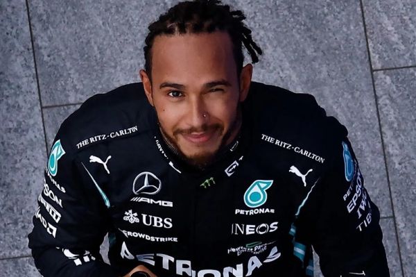  واکنش همیلتون به سرمایه‌گذاری در یک تیم فوتبال آمریکایی