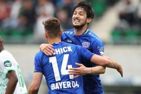 ایجنت مهاجم ایران آزمون میتواند آقای گل بوندسلیگا شود درباره نفقه صحبت نکردیم