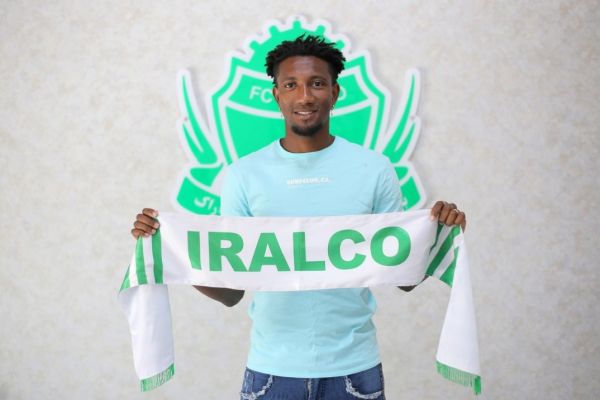 زاپاتا رسما به تیم آلومینیوم اراک پیوست عکس