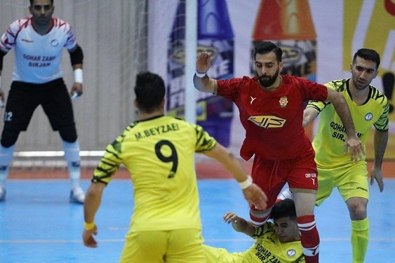 لیگ برتر فوتسال جنگ مدعیان در هفته ششم کراپ به دنبال تدوام صدرنشینی