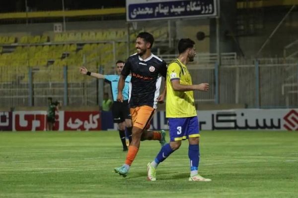 نفت مسجد سلیمان ۳ - مس کرمان ۲ شروع پرگل مسجدسلیمانی ها رونویسی مس از روی دست ملوان