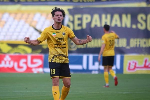 نورافکن استقلال در نیمه اول سرتر از سپاهان بود