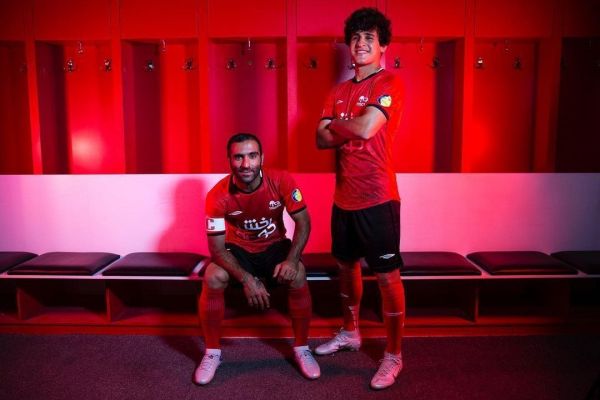  رونمایی از لباس جدید تراکتور عکس