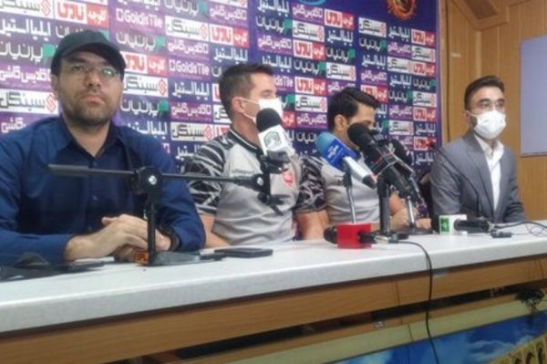  یک ماجرای پیش پا افتاده که در همه‌جای دنیا حل شده است  آیا از مربی برزیلی پرسپولیس خجالت نمی‌کشیم