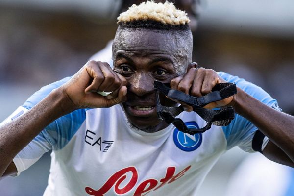  عکس؛ گریه الکی مهاجم ناپولی پس از گلزنی