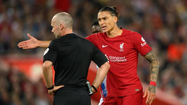  لحظه‌ای که ستاره لیورپول یاد ضربه زیدان به ماتراتزی را زنده کرد  عکس