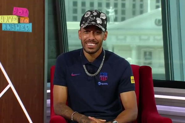 مهاجم بارسلونا، بنزما و رئال مادرید را انتخاب کرد