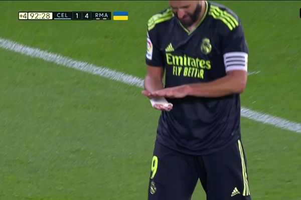  عکس؛ لحظه‌ای که مدافع سلتاویگو دست سالم بنزما را لگد کرد