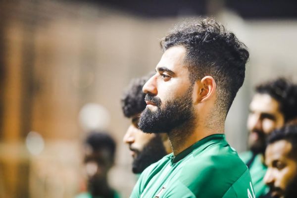 مدافع تیم ملی ایران ستاره و ناجی تیم قطری عکس