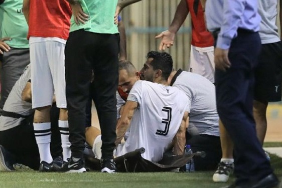 حسینی و اعتراض شدید به بازیکن نفت مسجدسلیمان پاره شدن رباط صلیبی مدافع پیکان