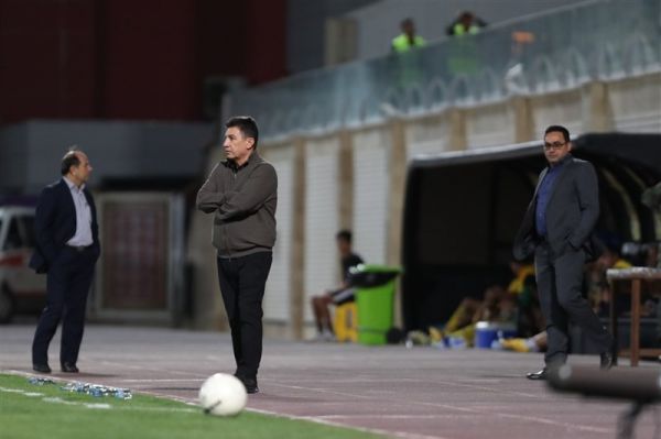  افسری  از رفتار زشت سپاهانی‌ها با قلعه‌نویی متعجب شدیم  داور با حریف مماشات می‌کرد