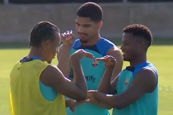  عکس؛ خرید جدید بارسلونا و آموزش خوشحالی‌اش به جانشین مسی