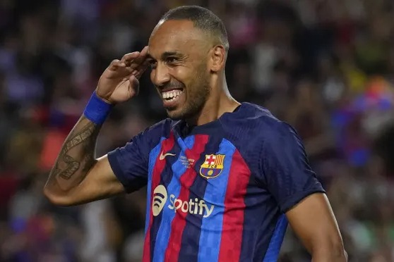  شیاطین سرخ از جذب مهاجم بارسلونا ناامید نمی‌شوند