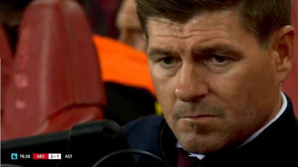  وایرال شدن چهره ماتم زده استیون جرارد پس از گل دوم آرسنال