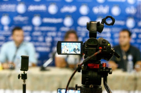  اعلام زمان نشست خبری سرمربیان پیکان و استقلال