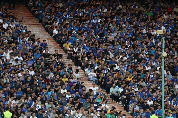 آغاز بلیت فروشی بازی استقلال-پیکان قیمت بلیت و جایگاه بانوان تغییر کرد