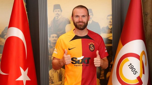  رسمی؛ ستاره سابق منچستریونایتد و چلسی به گالاتاسرای پیوست