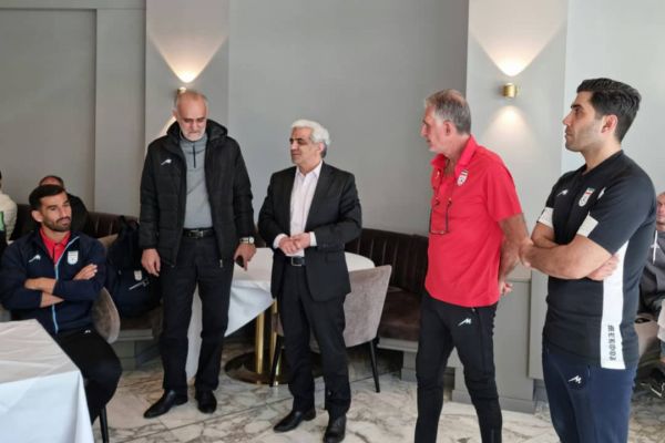  دیدار سفیر ایران با ملی پوشان فوتبال در اتریش +عکس