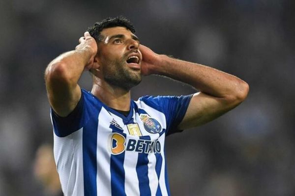 پاسخ کیروش و مربی پیشین ریوآوه به حاشیه های اخیر مهدی طارمی