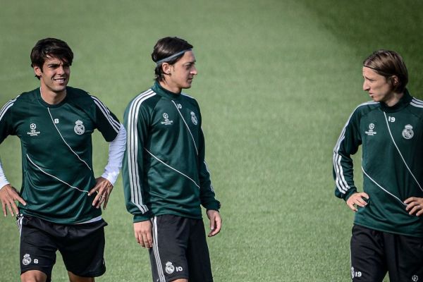  عکس؛ وقتی مودریچ با اوزیل و کاکا هم‌تیمی بود