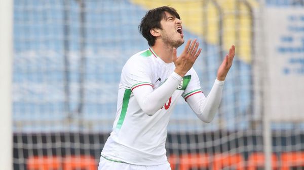 سردار آزمون پیراهنم متعلق به همه مردم ایران است امیدوارم تیم ملی در قطر نتایج خوبی بگیرد