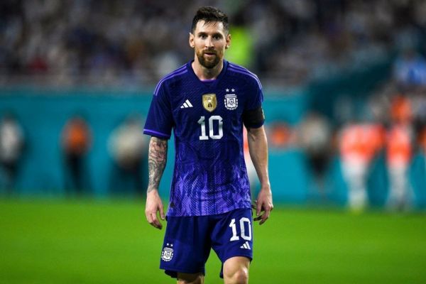  مسی برای بازگشت یا عدم بازگشت به بارسلونا چه زمانی تصمیم می‌گیرد