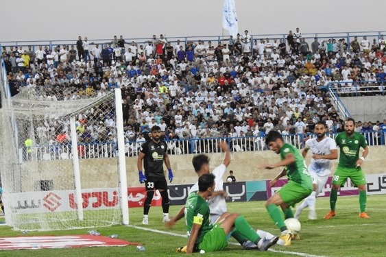 حاشیه بازی ملوان و نفت اعتراض عکاسها به داور