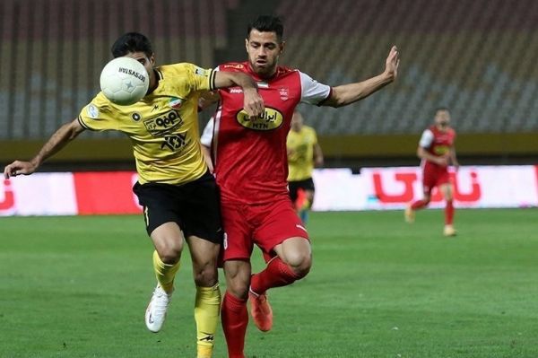  خطری که در اصفهان هم احساس شد؛ مشکل عمق خط دفاع پرسپولیس