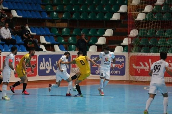لیگ برتر فوتسال کراپ الوند، زندی بتن و مس سونگون حریفان خود را شکست دادند