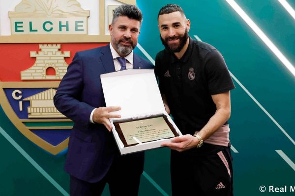  عکس؛ ادای احترام باشگاه اسپانیایی به برنده توپ طلا