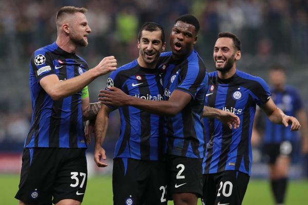  پورتو با درخشش طارمی یک قدم به صعود نزدیک‌تر شد  بارسلونا به لیگ اروپا رفت