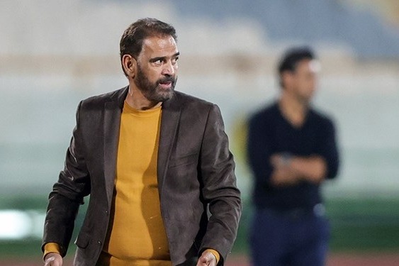  کریمی  کشش آمدن در نشست خبری را نداشتم  بازیکنان ما با التماس بدنبال تعویض بودند