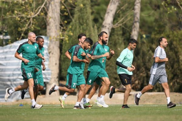  گزارش تمرین استقلال  مهمان ویژه در تمرین تیم ساپینتو