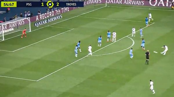  گل راه دوری که مسی مقابل تروا به ثمر رساند عکس