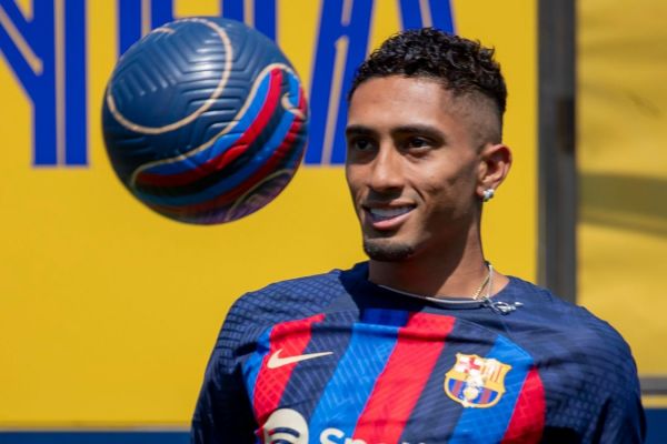 ستاره 60 میلیونی بارسلونا بردن در زمین والنسیا کار هرتیمی نیست