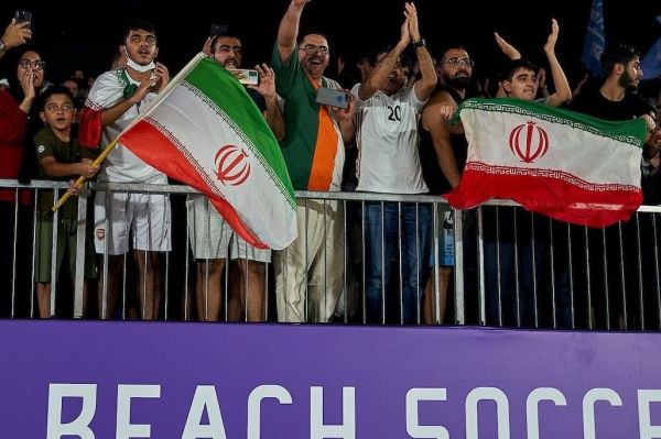  گزارش تصویری  دیدار تیمهای فوتبال ساحلی ایران و ژاپن