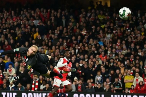 حذف غولهای لندنی در شب صعود لیورپول و منچسترسیتی