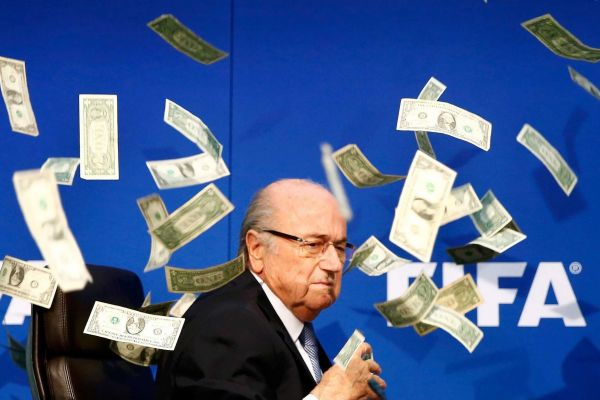 حمایت از ایران سوژه انتقاد بلاتر از اینفانتینو