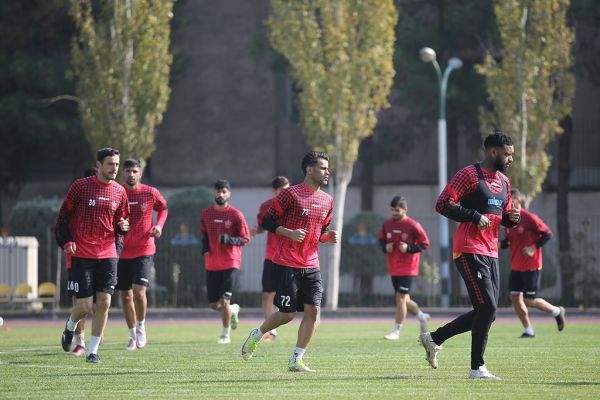 مخالفت شورای برون مرزی با سفر به دبی پرسپولیس در تهران اردو میزند