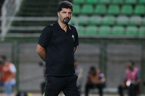 واکنش سرمربی پیکان به پیشنهاد تیم امید با انتقاد از لیست کیروش