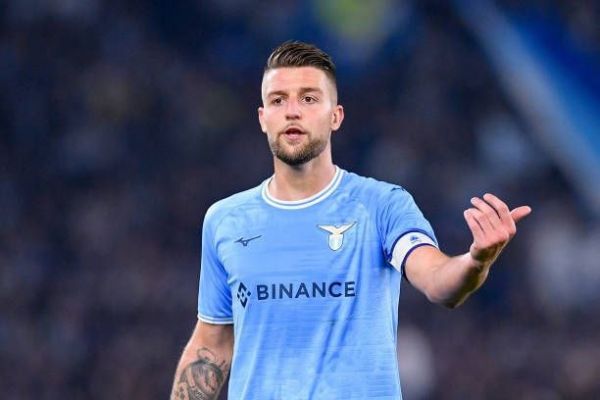 اولین پیشنهاد یوونتوس برای هافبک بلند قامت صرب چقدر است